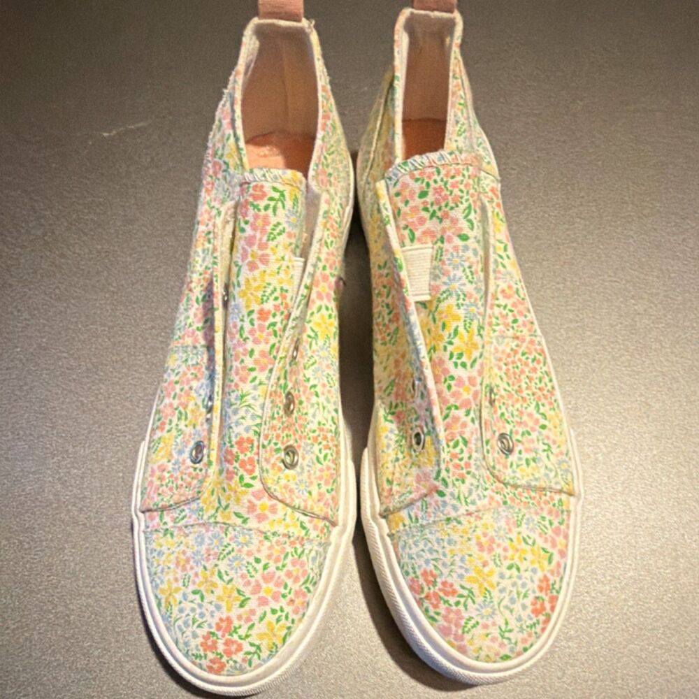 Serra Women's Multicolor Floral Slip-On Memory Foam Low Top Sneakers